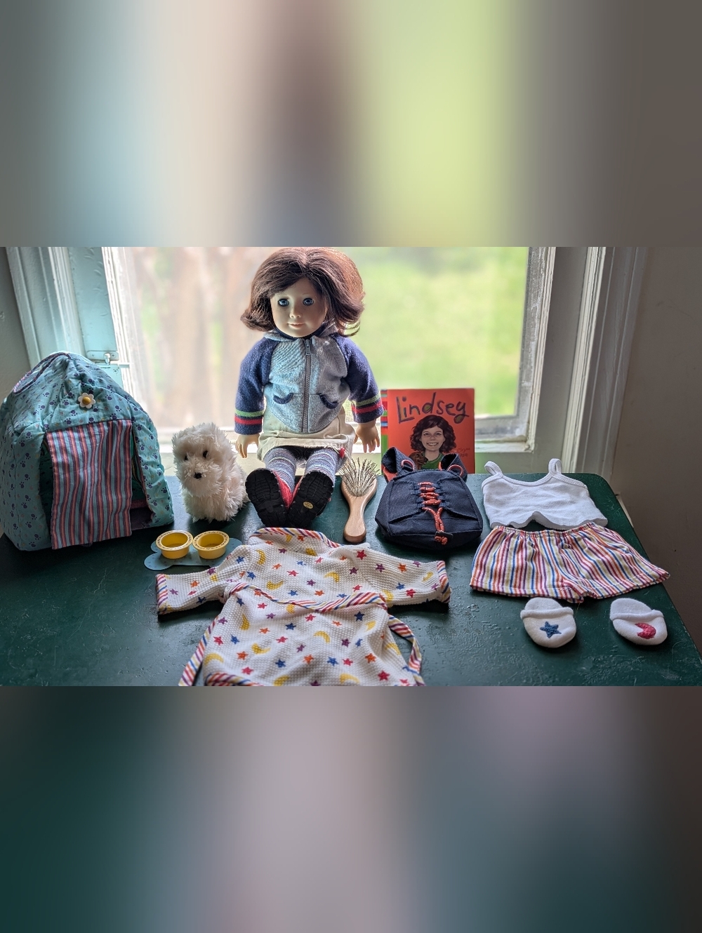 American Girl Lindsey (Girl of the Year 2001) Complete Accessory & Outfit Bundle